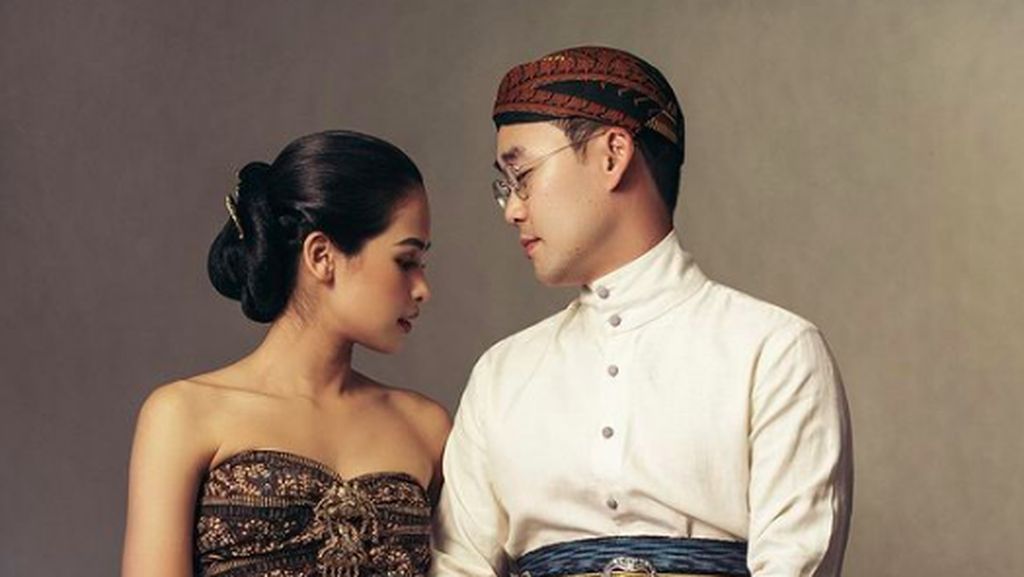 5 Penampilan Maudy Ayunda dan Jesse Choi Pakai Baju Adat Jawa