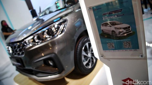 PT Suzuki Indomobil Sales resmi meluncurkan Ertiga Hybrid di Jakarta, Jumat (10/6). Mobil yang mengusung teknologi hybrid itu dijual dengan harganya yang cukup terjangkau.