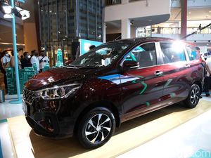 Ertiga Bertahta! Ini Daftar Mobil Hybrid Terlaris Hingga September 2022