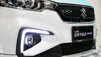Suzuki Ertiga Hybrid ini menjadi LMPV pertama di Indonesia yang mengusung teknologi hybrid.