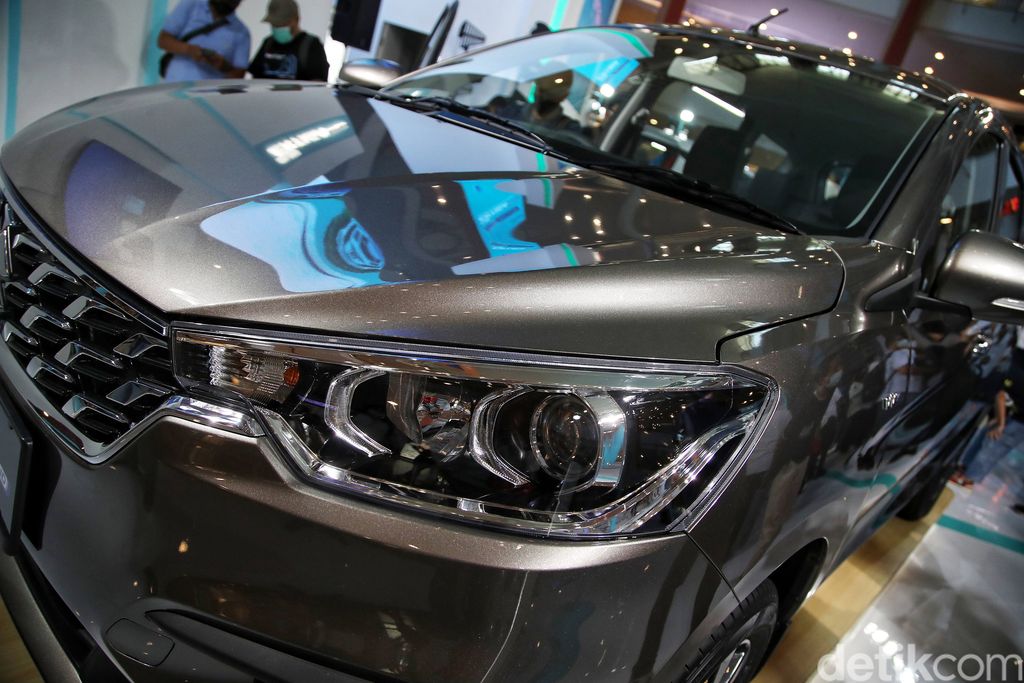 PT Suzuki Indomobil Sales resmi meluncurkan Ertiga Hybrid di Jakarta, Jumat (10/6). Mobil yang mengusung teknologi hybrid itu dijual dengan harganya yang cukup terjangkau.