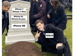Meme Kemarahan dan Kesedihan Pengguna iPhone 7 Tak Dapat iOS 16