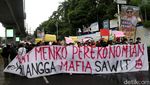 Momen Demonstran Dukung Kejagung Ungkap Kasus CPO Migor