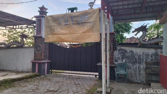 Pesanggrahan Keramat Ki Ageng di Benjeng, Gresik Pesanggrahan Keramat Ki Ageng di Benjeng, Gresik