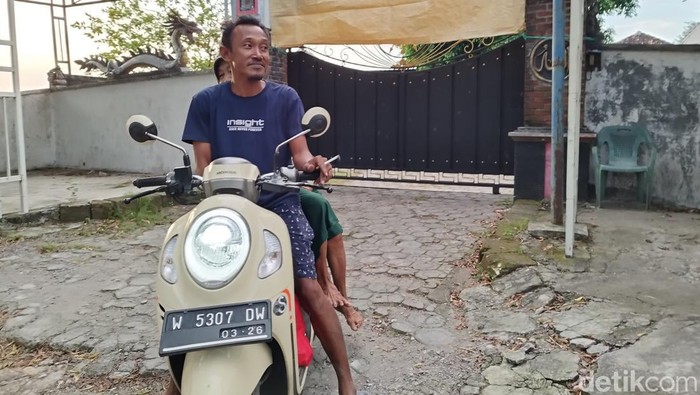 Pesanggrahan Keramat Ki Ageng di Desa Jogodalu, Benjeng, Gresik tempat pernikahan manusia dengan domba ditutup.