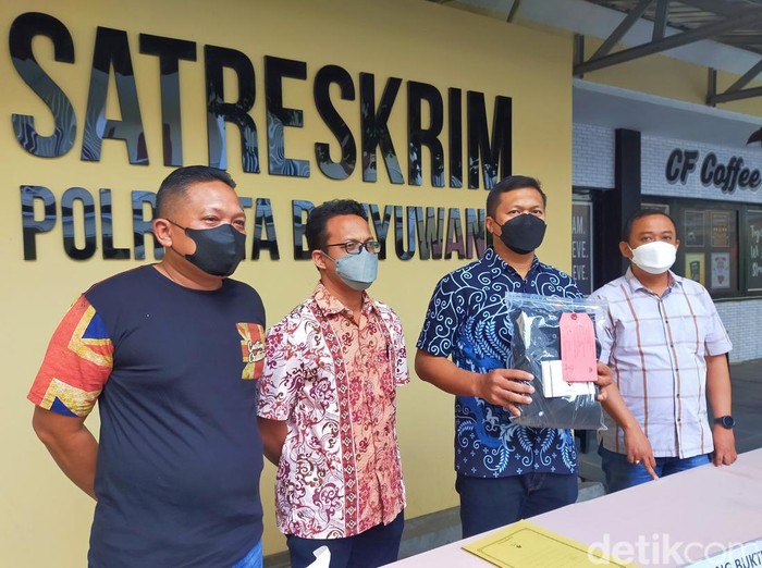 Polisi membeberkan barang bukti