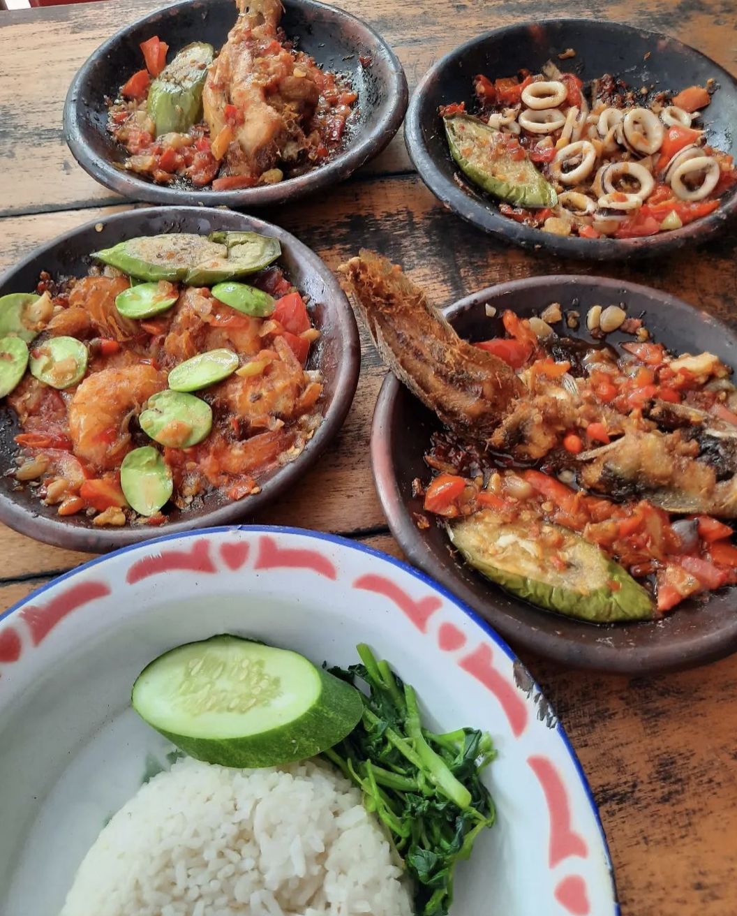 Puedes Nendang! 5 Sego Sambel yang Terkenal Enak di Malang