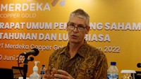 Pendapatan MDKA yang menjadi salah satu portofolio perusahaan investasi PT Saratoga Investama Sedaya Tbk, didominasi penjualan emas, perak, dan katoda tembaga ke pasar ekspor yang mencapai 359,75 juta dolar AS.