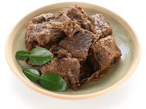 Nasi Padang Babi Bikin Heboh, Ini Fakta Restoran dan Menunya