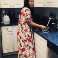 Bagian dapur di dalam rumah Annisa Pohan dan suaminya itu tampak didominasi oleh warna putiih dan hitam. Dapurnya pun terlihat minimalis dan tertata dengan rapi. Foto: Instagram/@annisayudhoyono