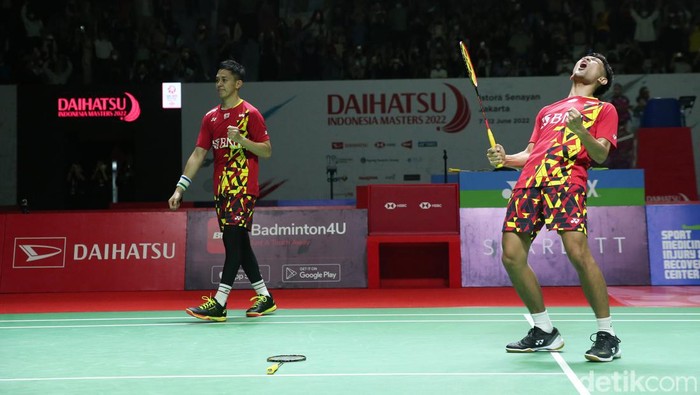 Semringah Fajar/Rian Lolos ke Semifinal Indonesia Masters Fajar Alfian/Muhammad Rian Ardianto berhasil ke semifinal Indonesia Masters 2022. Fajar/Rian mendepak wakil Taiwan dengan skor 21-15, 21-18.