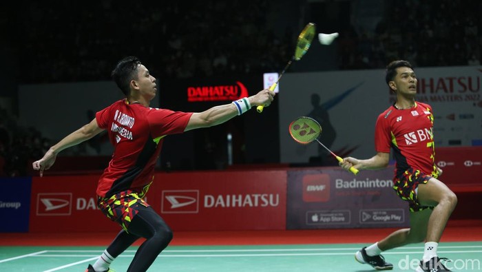 Semringah Fajar/Rian Lolos ke Semifinal Indonesia Masters Fajar Alfian/Muhammad Rian Ardianto berhasil ke semifinal Indonesia Masters 2022. Fajar/Rian mendepak wakil Taiwan dengan skor 21-15, 21-18.