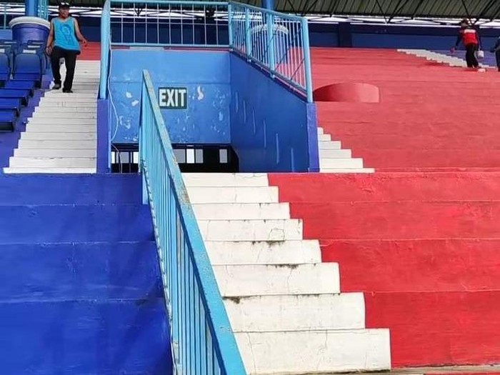 Stadion Kanjuruhan menjadi venue babak penyisihan Grup D Piala Presiden 2022. Jelang laga perdana, stadion dengan kapasitas 43 ribu penonton itu mulai berbenah.
