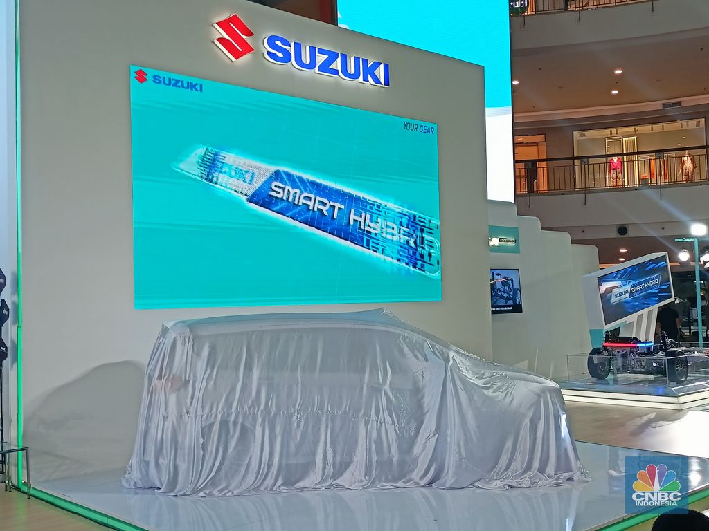 Suzuki bakal merilis mobil anyar Suzuki Ertiga Hybrid pada hari ini, Jumat (10/6/22) di Mall Kelapa Gading 3. (CNBC Indonesia/Ferry Sandi)