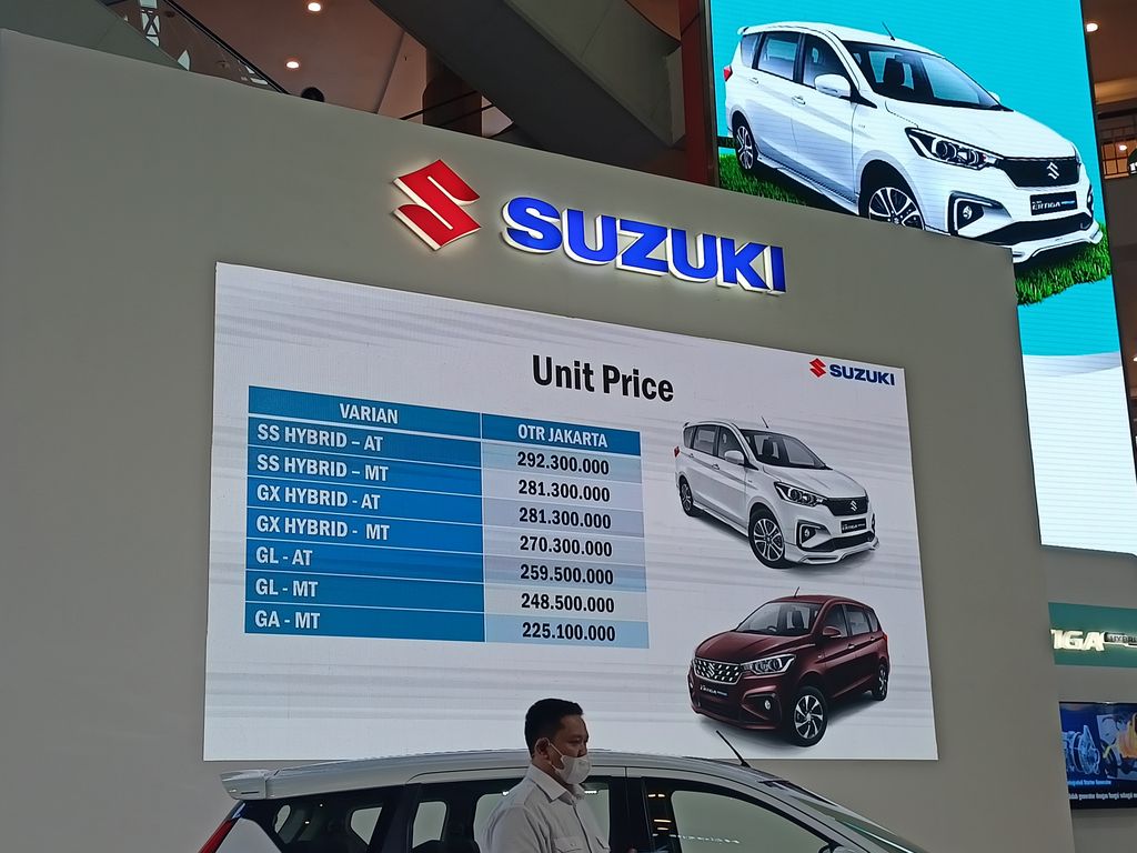 Suzuki bakal merilis mobil anyar Suzuki Ertiga Hybrid pada hari ini, Jumat (10/6/22) di Mall Kelapa Gading 3. (CNBC Indonesia/Ferry Sandi)