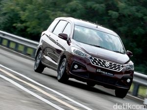 Jajal Suzuki Ertiga Hybrid: Tampang Sama, Hybrid-nya Bikin Istimewa