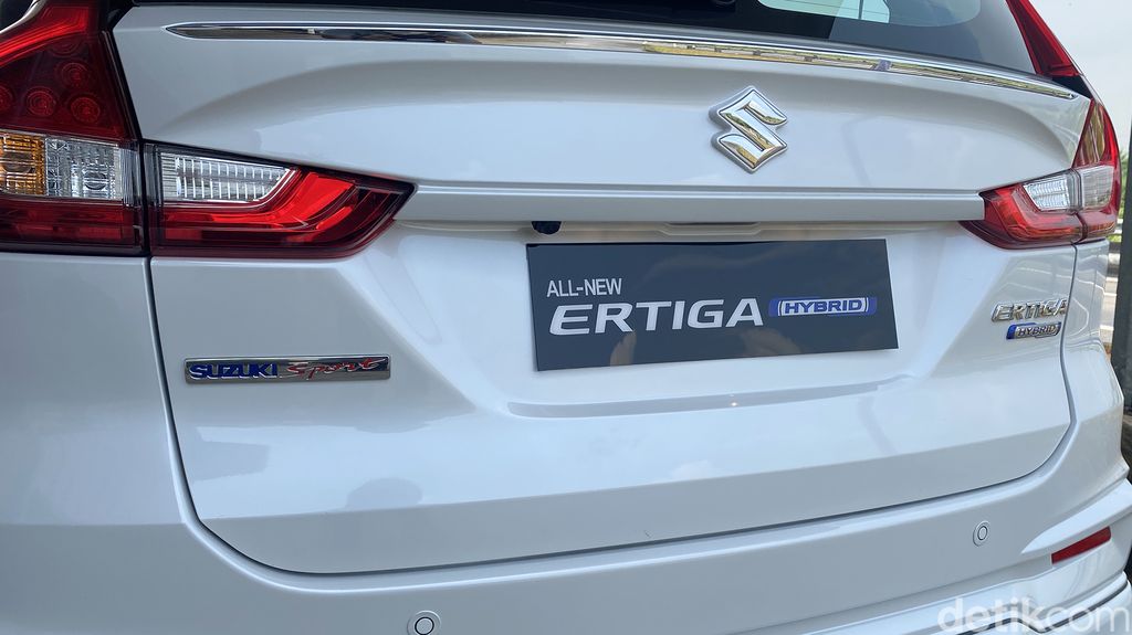 Suzuki Ertiga Hybrid SS