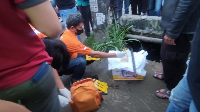 Temuan janin di saluran drainase Kota Makassar, Sulsel.