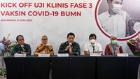 Sebagai informasi Vaksin COVID-19 BUMN kolaborasi PT Biofarma, Baylor College of Medicine, dan Eijkman menggunakan platform protein rekombinan sub-unit tersebut ditargetkan memperoleh Izin Edar Darurat (Emergency Use Authorization/UEA) pada Juli 2022 mendatang dengan persiapan kapasitas produksi sebesar 120 juta dosis per tahun. ANTARA FOTO/Aji Styawan