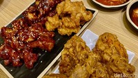 Korea memiliki kreasi ayam goreng yang populer. Tak seperti kebanyakan restoran ayam goreng Korea, Ultra Ramyeon menyajikan menu ayam tongdak. Foto: detikFood