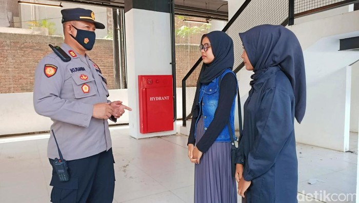 viral sejoli berciuman di banyuwangi
