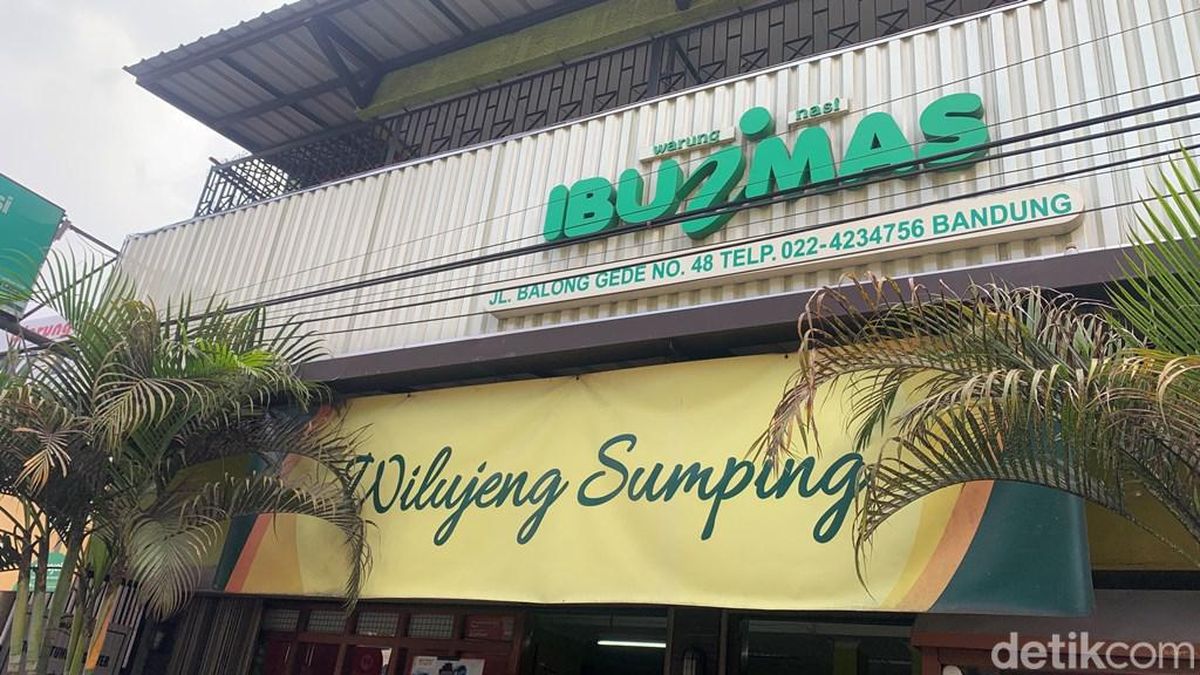 Warung Nasi Ibu Imas yang Hits di Bandung