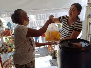 Luhut Pastikan Minyak Goreng Curah Diganti Jadi Kemasan, Harga Tetap Rp 14 Ribu