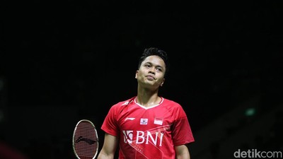 Dikalahkan Axelsen, Ginting Terhenti di Semifinal Indonesia Masters