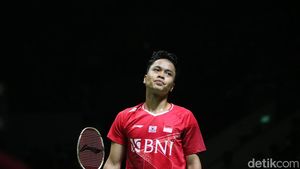 Dikalahkan Axelsen, Ginting Terhenti di Semifinal Indonesia Masters