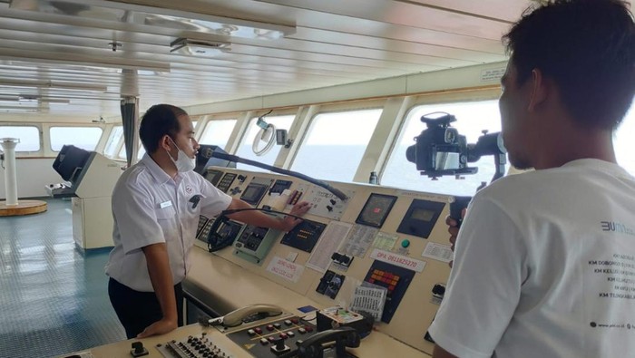 Memasuki masa libur sekolah, PT PELNI yang mengoperasikan 26 kapal penumpang membidik pasar wisata edukasi kepada kelompok pelajar dengan menawarkan pengetahuan tentang Indonesia sebagai negara maritim dan kepulauan.