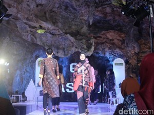 Snapshots: Fashion Show di dalam Gua Rancang Gunungkidul