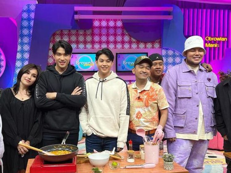 Gaya Keren Victor MasterChef Saat Masak hingga Kulineran