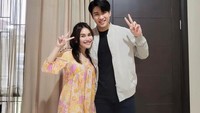 Nama Victor tengah ramai diperbincangkan setelah dijodoh-jodohkan dengan Ayu Ting Ting. Pada salah satu kesempatan, keduanya juga pernah memasak bersama dan tampak begitu dekat. Foto: Instagram/victoragustino_