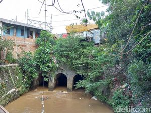 Cagar Budaya Jembatan Terowongan Tiga Tak Terawat, Pemkot Jaktim Colek KAI