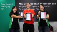 Dalam kesempatan itu Caroline D Utomo, Chief Operating Officer Manulife Indonesia bersama Jonathan Sudharta, CEO & Co-Founder Halodoc, dan Lina Bong, GM Indemnity Health Manulife Indonesia menyampaikan komitmennya terhadap akses layanan digital kepada nasabah.