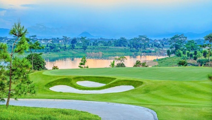 Lapangan golf terbaik di Bandung.