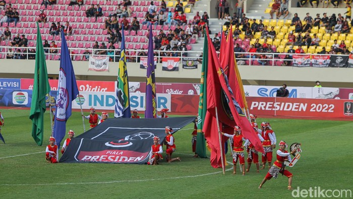 Seremoni pembukaan Piala Presiden 2022 di Stadion Manahan, Solo, Sabtu (11/6/2022).