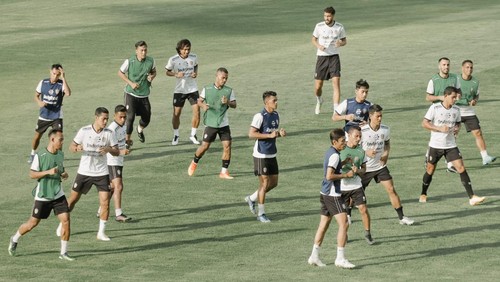 Skuad Bali United saat menjalani sesi latihan