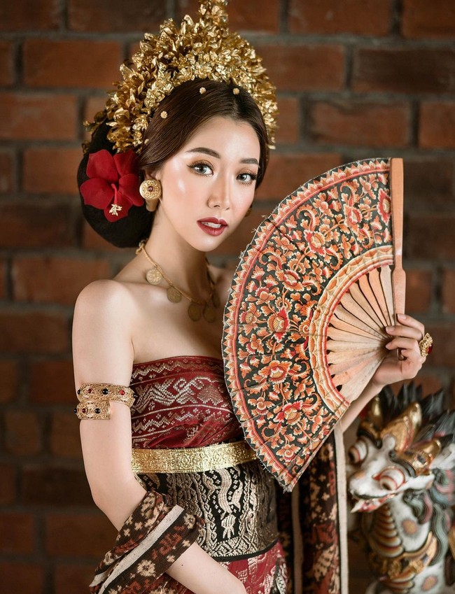 Selebgram dan YouTuber Sunny Dahye belum lama ini berkunjung ke Bali. Diketahui, kedua orangtua wanita asal Korea Selatan ini menetap di Pulau Dewata. Foto: Instagram/@sunnydahye