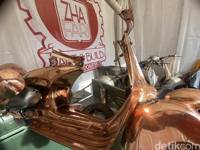 Vespa Berbahan Tembaga Mejeng di Bali, Dijual Rp 1 Miliar!