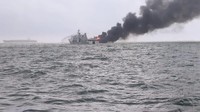 Selanjutnya, korban dievakuasi ke KRI Lemadang 631 yang juga turut serta melakukan pertolongan bersama dengan beberapa Kapal Tunda yang sedang melintas, diantaranya adalah TB. Maya dan TB. Maiden Central.