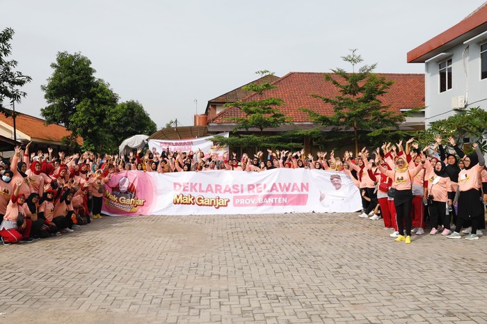 Emak-emak di Banten Deklarasi Dukung Ganjar Bertarung di Pilpres 2024
