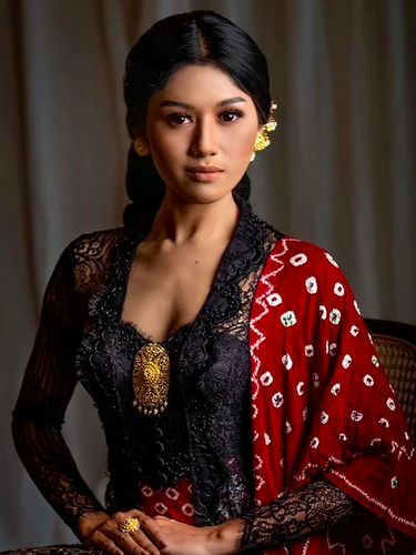 Puteri Indonesia DIY 2022 Erina Gudono