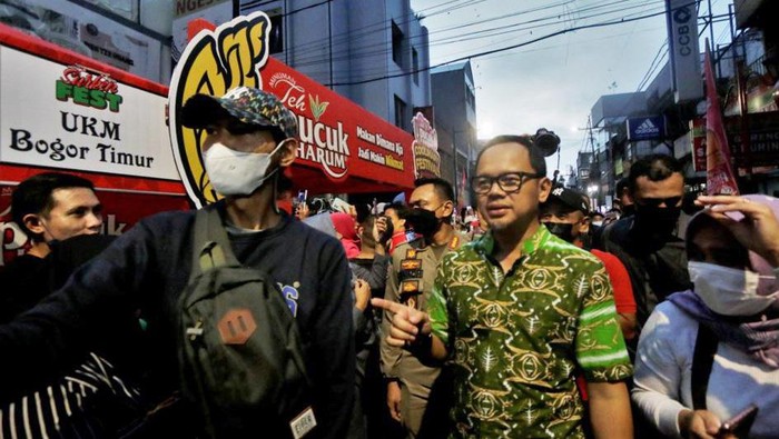 Antusias warga Kota Bogor memadati Teras Surken di Jalan Surya Kencana, Bogor. Festival Surken (Surken Fest) itu juga dalam rangka Hari Jadi Kota Bogor ke-540.