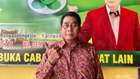 Gerai tersebut dikenal bernama Raja Sorabi Hijau yang legendaris. Kepada detikcom (31/05) M Kasim selaku pemilik Raja Sorabi Hijau mengatakan bahwa usahanya tersebut sudah berdiri sejak tahun 1995. Foto: detikcom/Riska Fitria