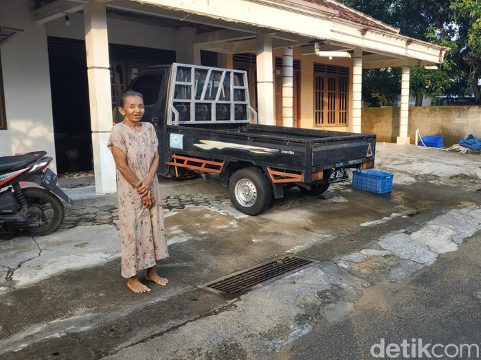 Gempa mengguncang Pacitan pukul 06.55 WIB. Getarannya terasa kuat selama beberapa detik.