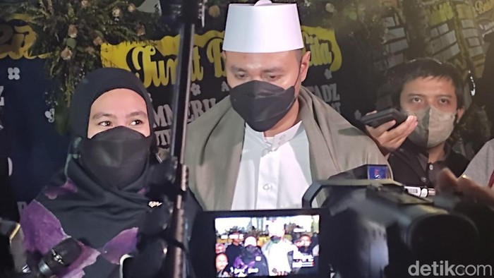 Kartika Putri Hamil Anak Ketiga