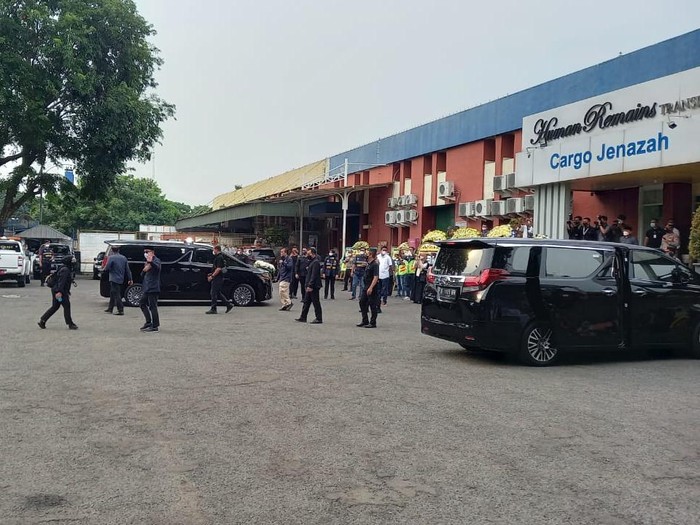 Jenazah Eril tiba di Indonesia