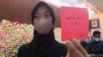 Kertas Warna-warni Berisi Ucapan Duka dan Doa untuk Eril Hiasi Gedung Pakuan