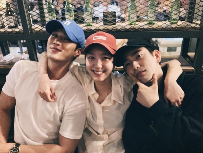 Kim Go Eun, Ahn Bo Hyun, dan Jinyoung GOT7 Kim Go Eun, Ahn Bo Hyun, dan Jinyoung GOT7